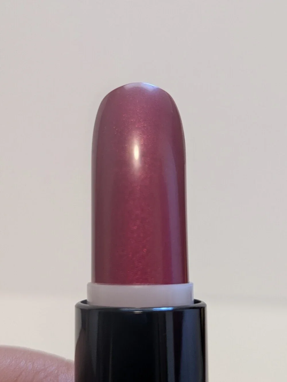 Lancome Lipstick Color Design Curtain Call ( Cream) It is a Standard size.